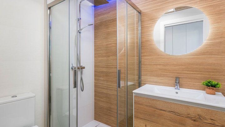 Sehr schöne Erdgeschoss-Wohnungen mit 3 Schlafzimmern, 2 Badezimmern und 2 Gemeinschaftspool